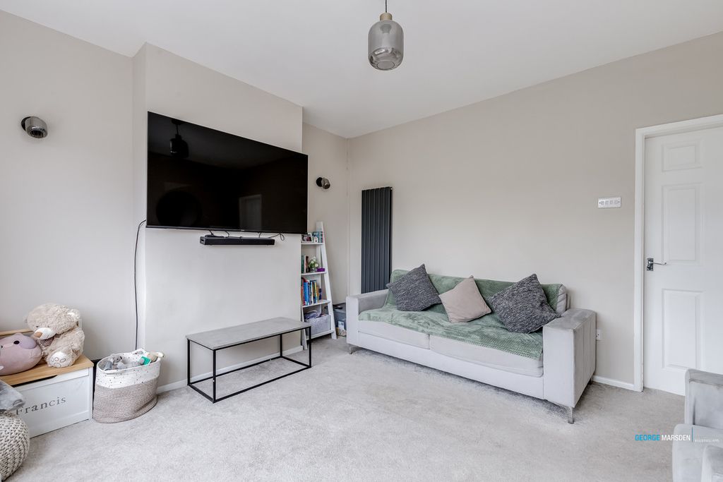 Property photo 2 of 24