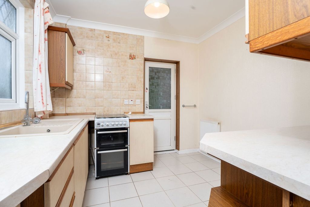 Property photo 3 of 18