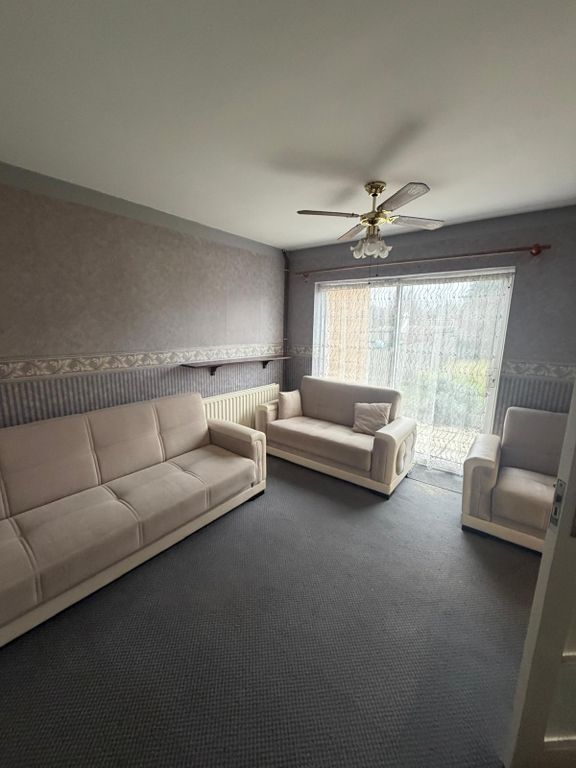 Property photo 2 of 8 Gallery