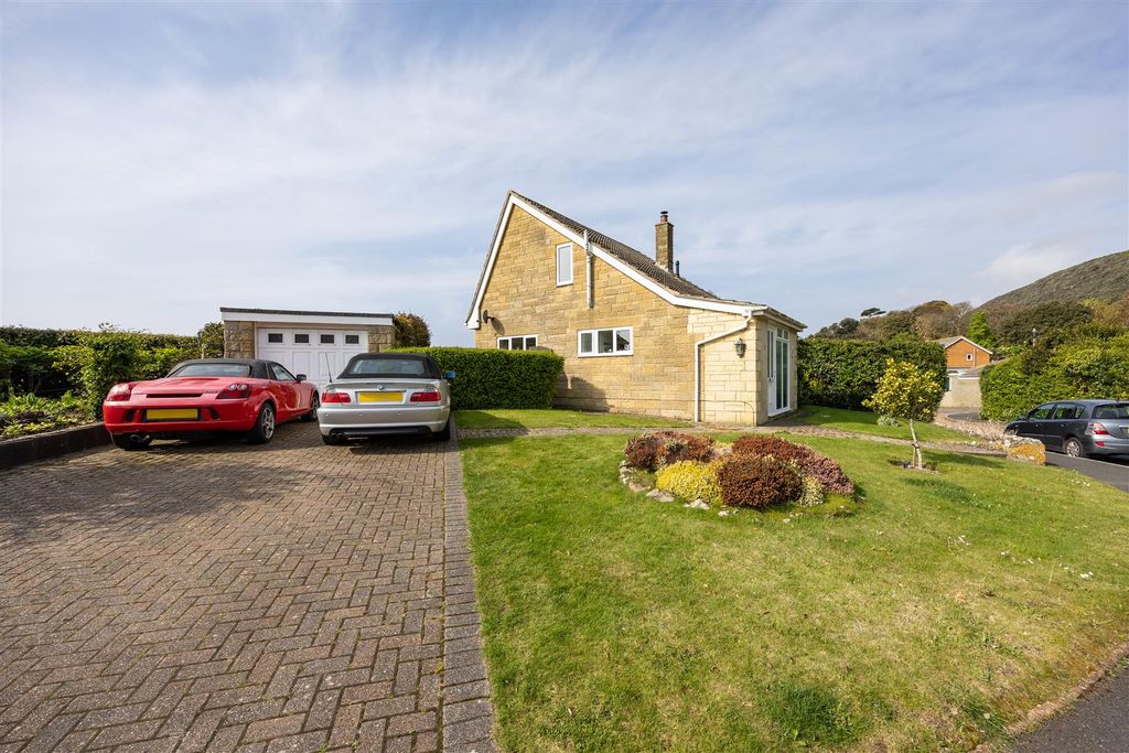 Property photo 1 of 11