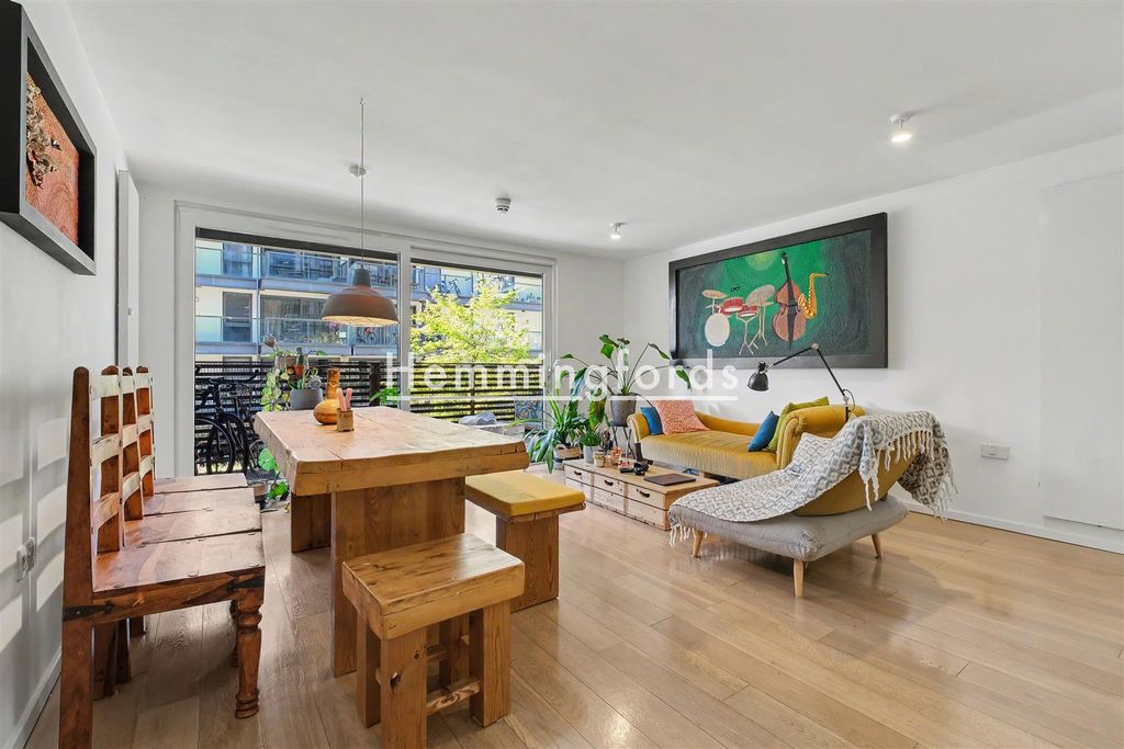 Property photo 1 of 15 Reliance Wharf N1-1.Jpg