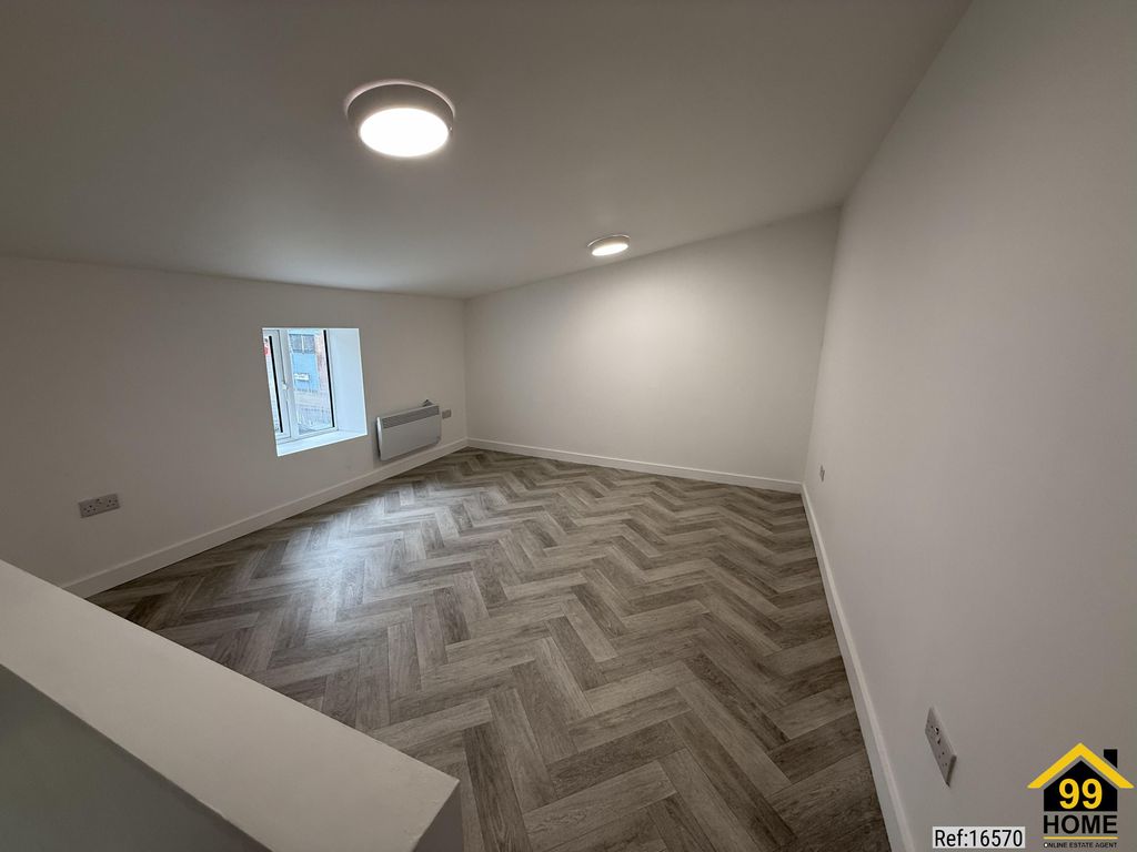 Property photo 1 of 12 Photo 0