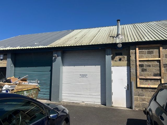 Property photo 1 of 2