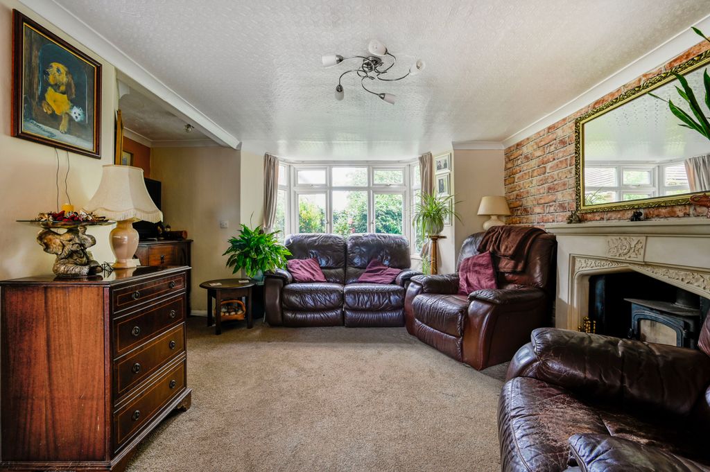 Property photo 3 of 23