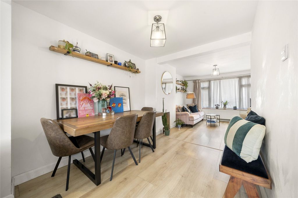 Property photo 2 of 12 Dining Room