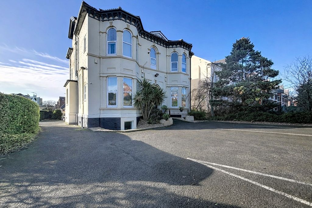 Property photo 1 of 16 4835430