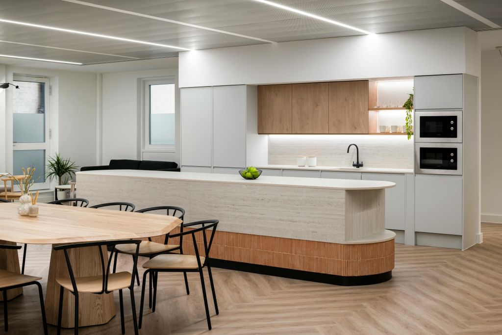 Property photo 2 of 9 Echo Space  Eastcheap Court   Office Curator  Large4.Jpg