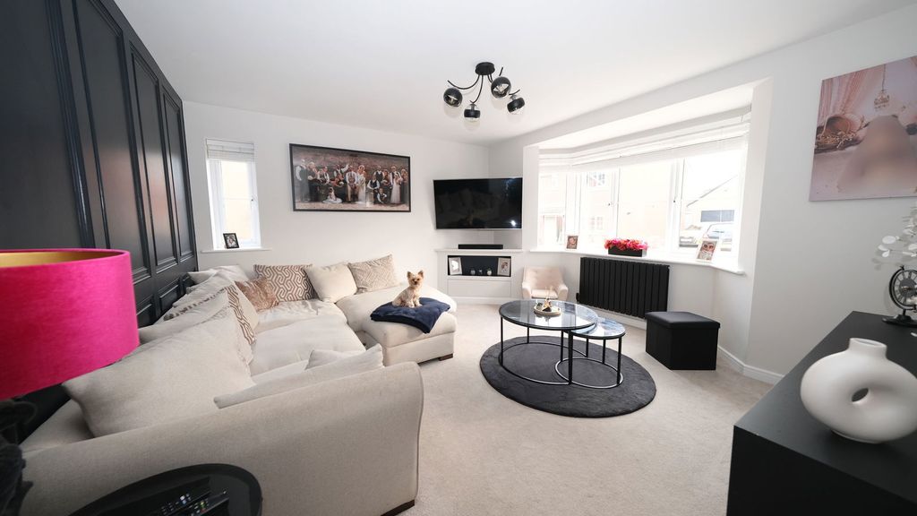 Property photo 2 of 16