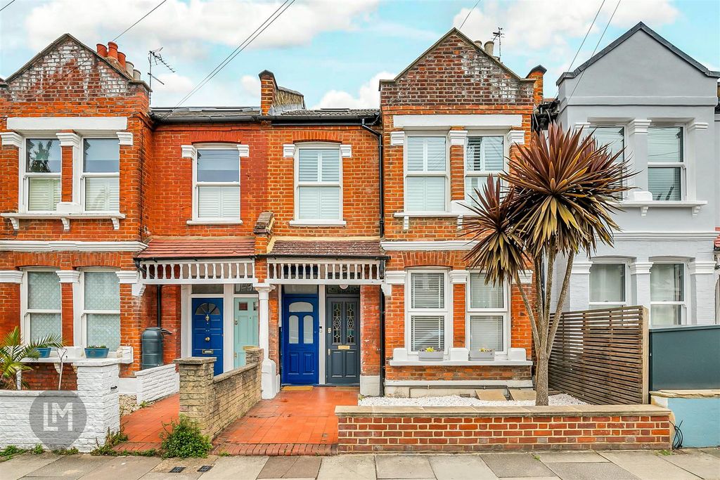 Property photo 1 of 6 External