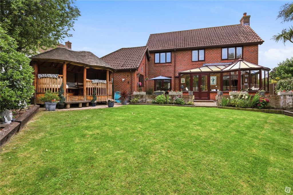Property photo 1 of 16 Garden