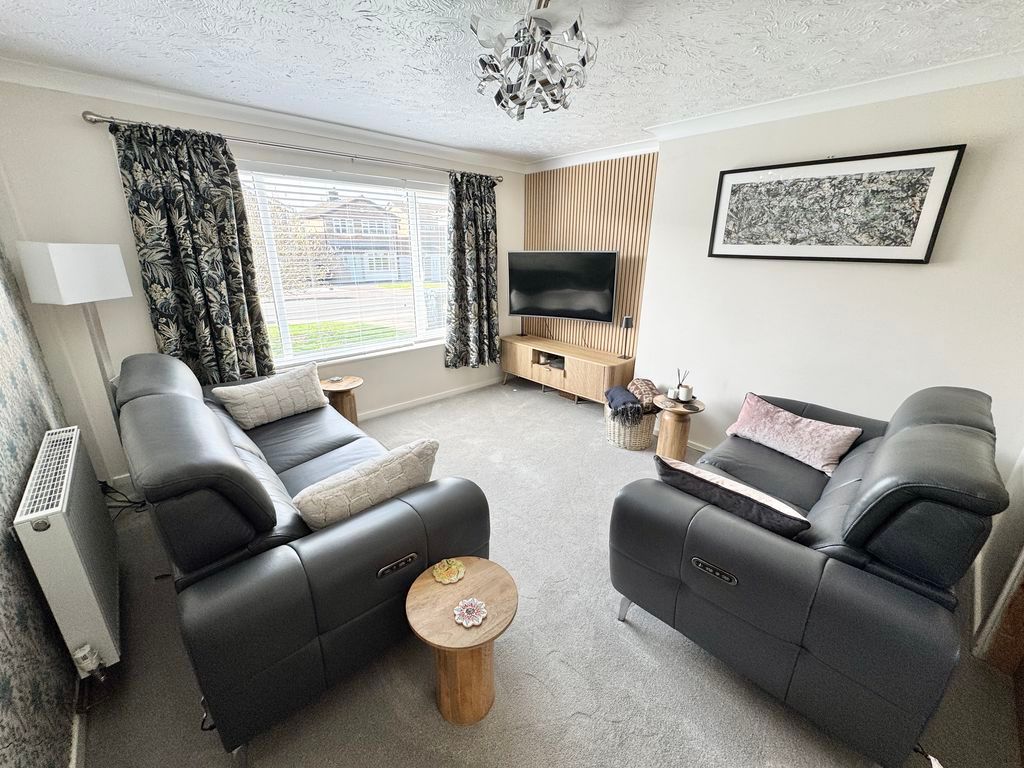 Property photo 3 of 36 Photo 35