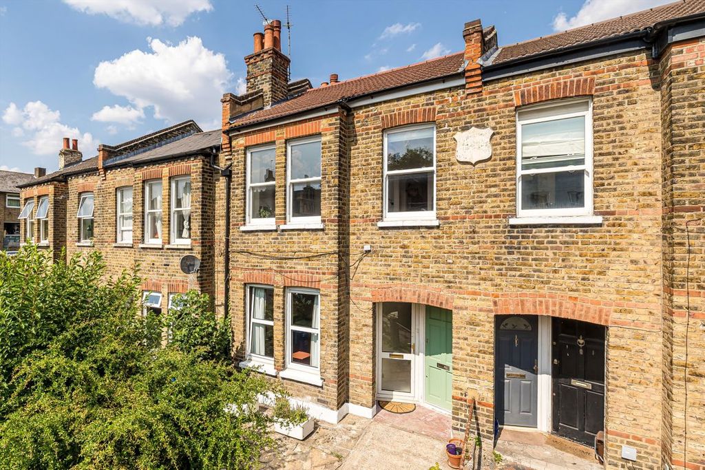 Property photo 1 of 6