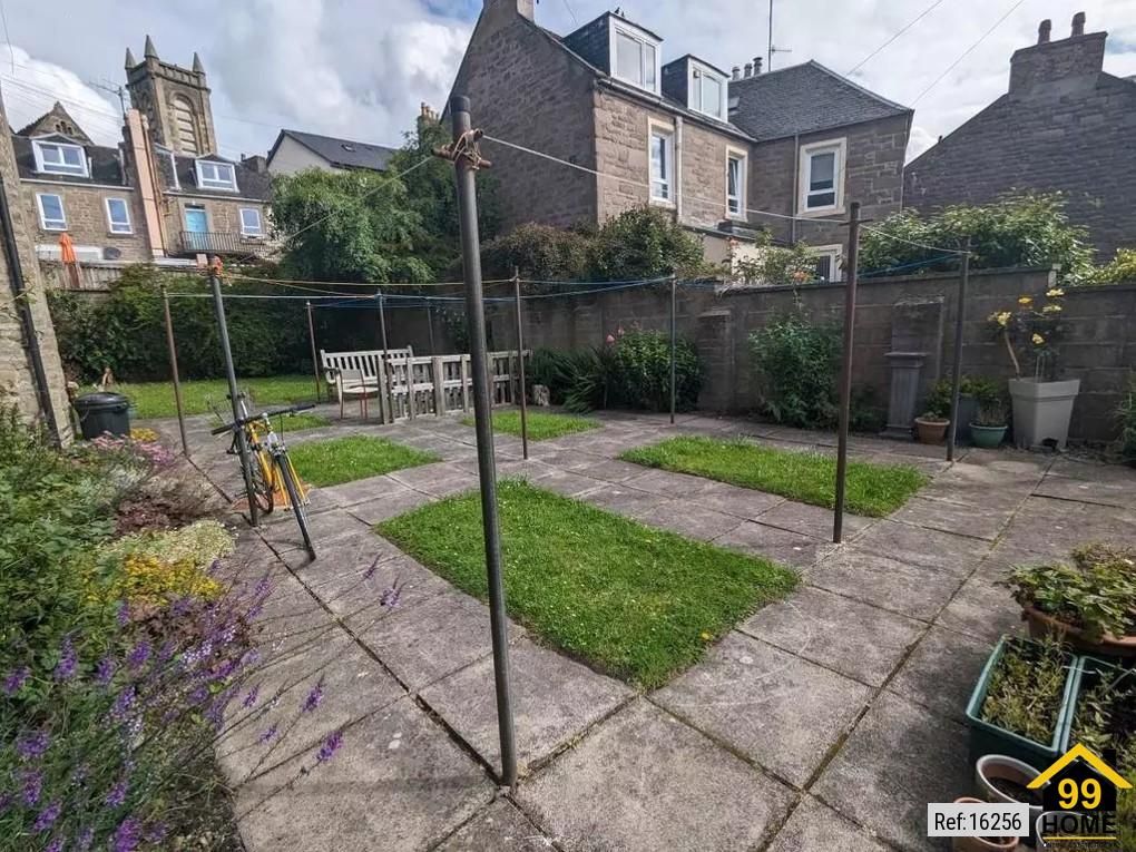 Property photo 2 of 11 Photo 1