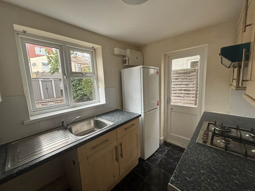 Property photo 3 of 6 Img_8188