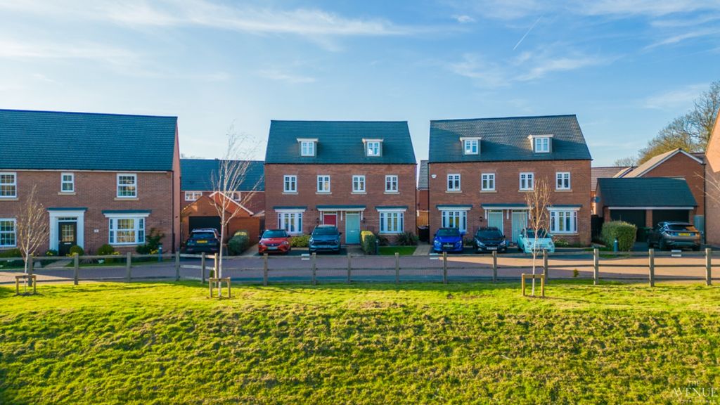 Property photo 1 of 25 3996002