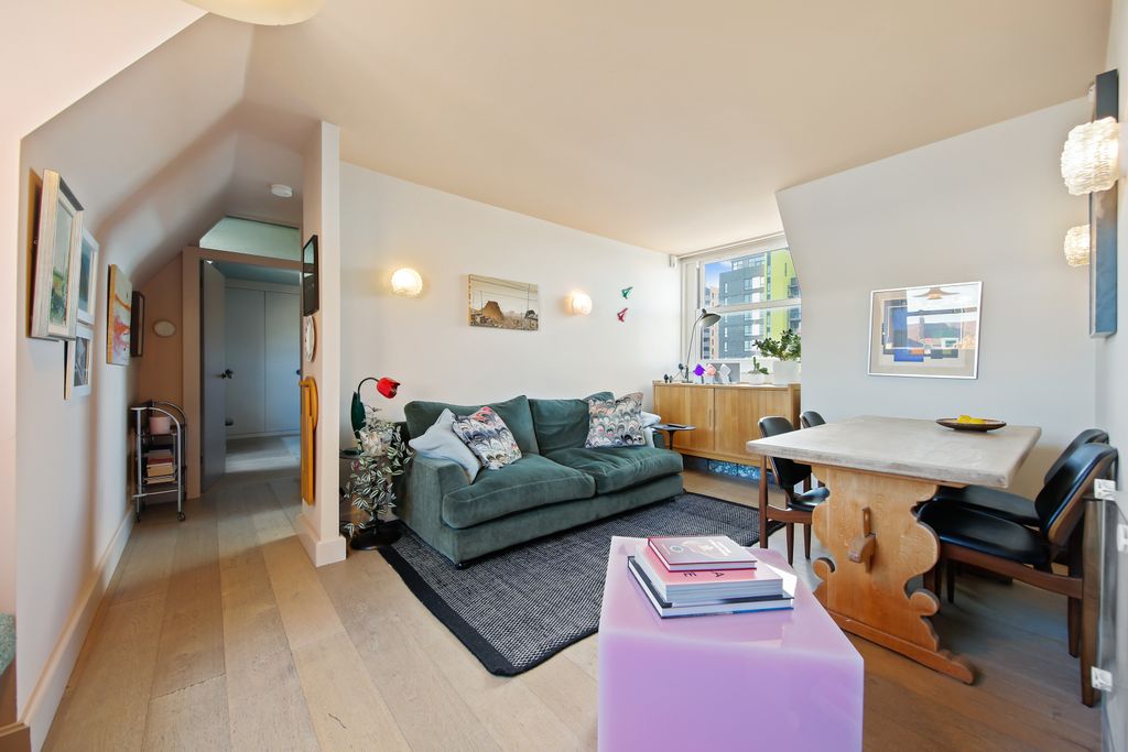 Property photo 2 of 16 Gallery