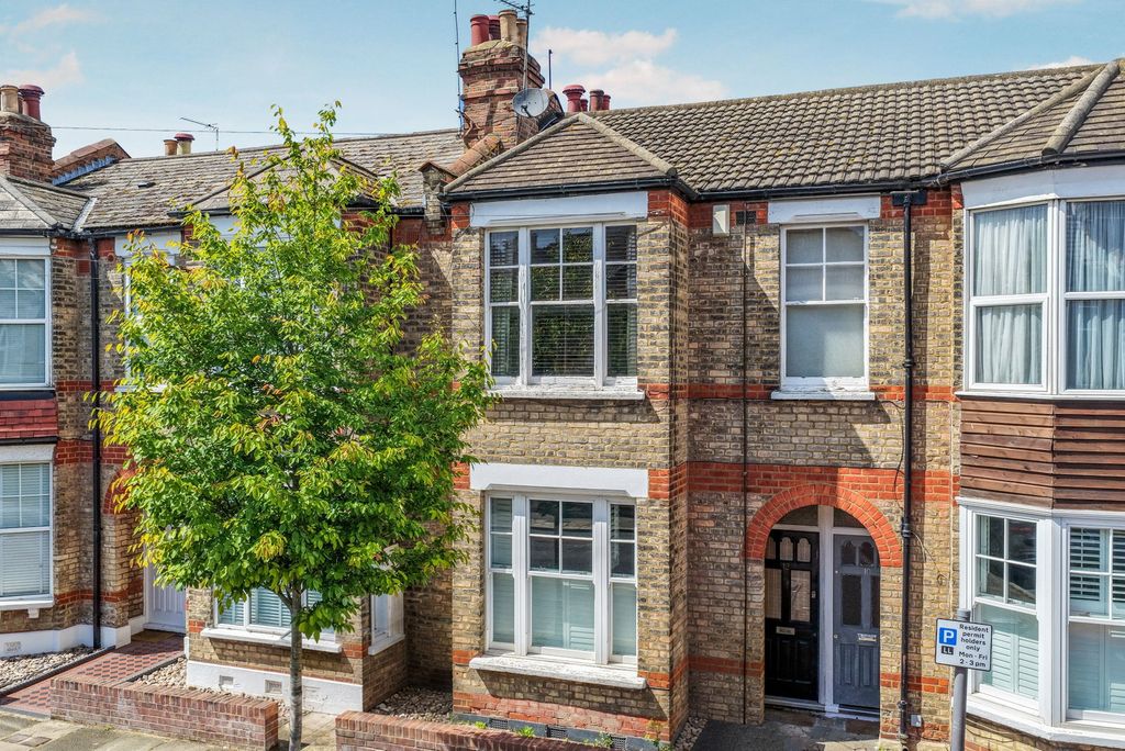 Property photo 2 of 16