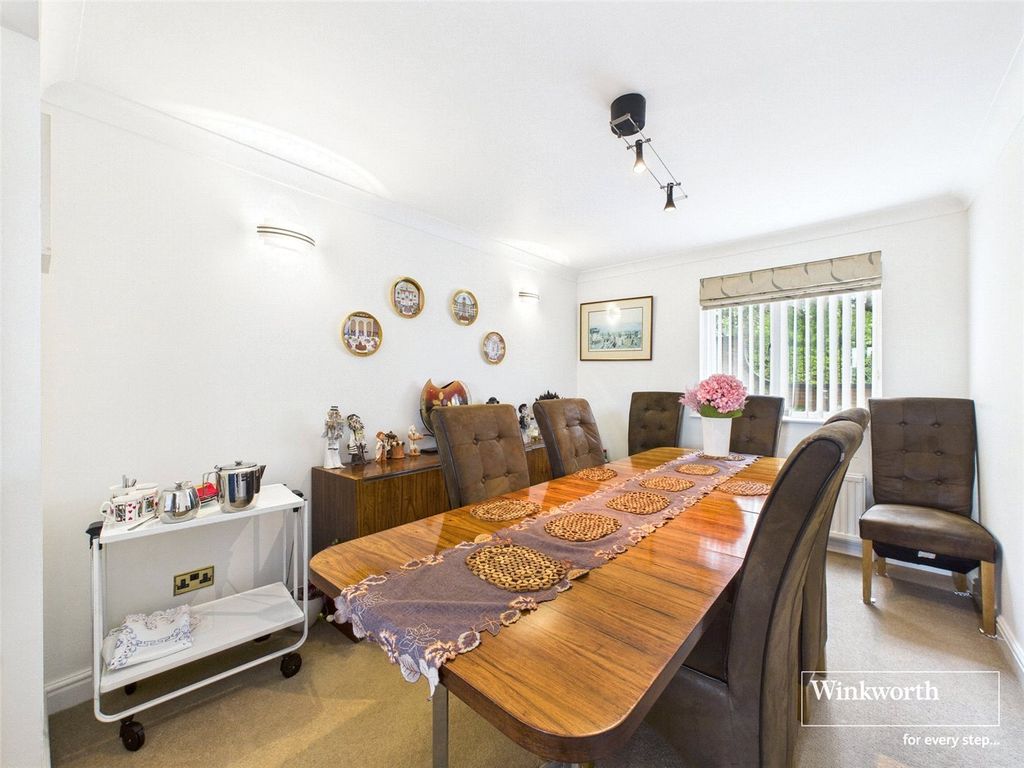 Property photo 2 of 15 Picture No. 04