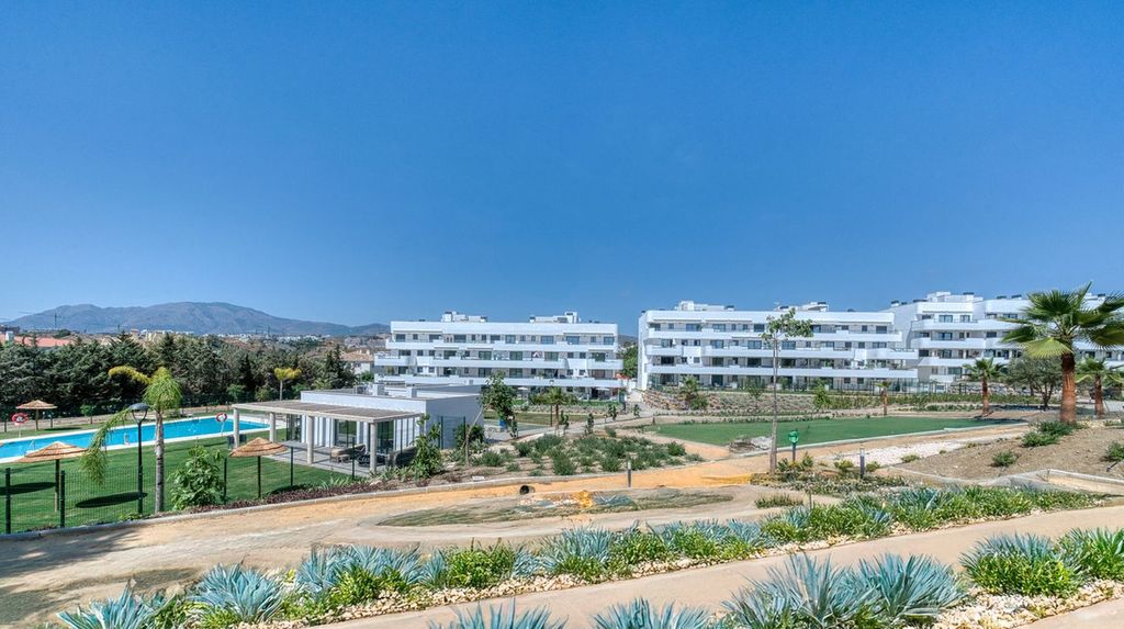 Property photo 1 of 28