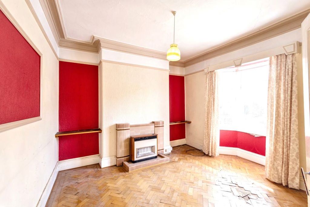 Property photo 2 of 14