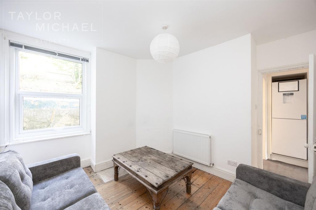 Property photo 3 of 15 Living Room