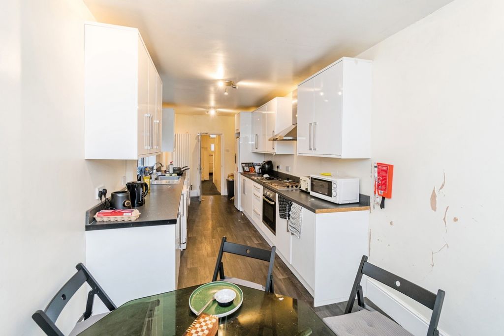 Property photo 3 of 14 Pbox-Img.Jpg