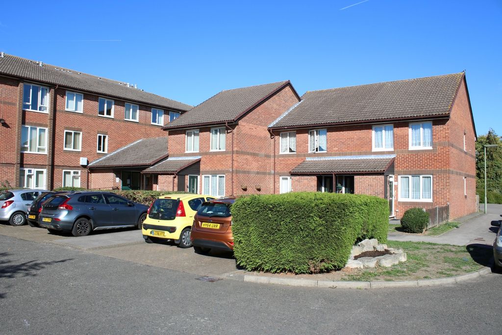 Property photo 1 of 9 Front