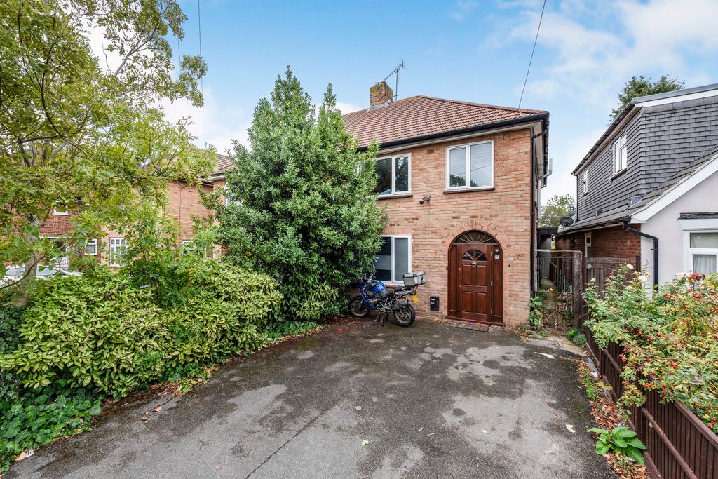 Property photo 1 of 17 Exterior