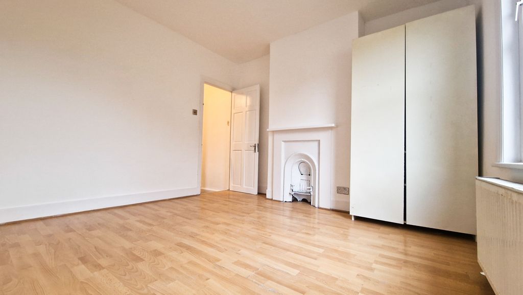 Property photo 3 of 15 20250126_092914