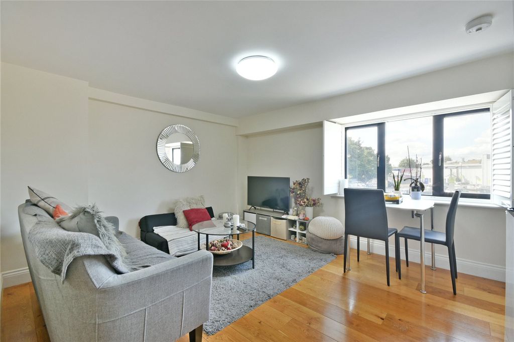 Property photo 1 of 10 Picture No. 19