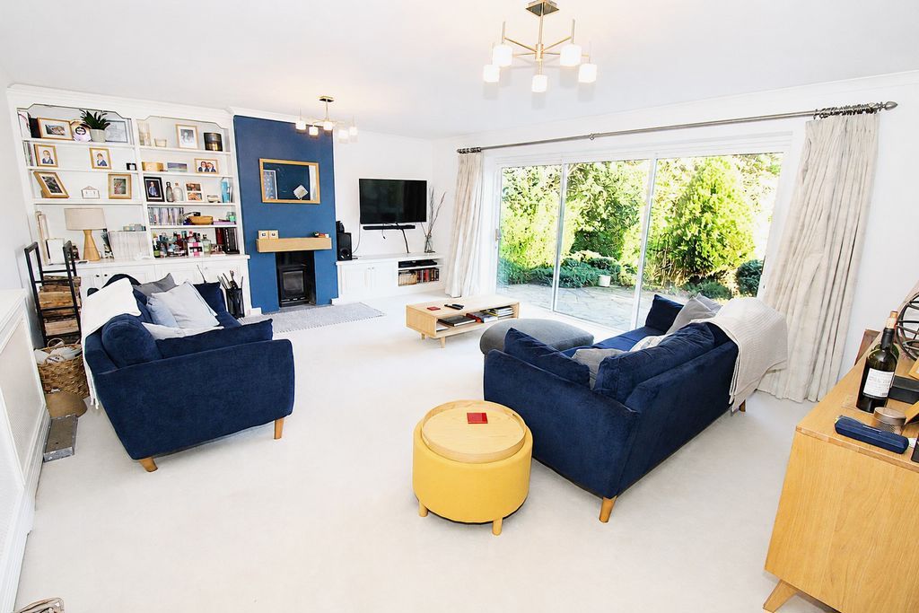 Additional image 3 of 5 bed detached house for saleCourt Hill, Chipstead, Coulsdon CR5