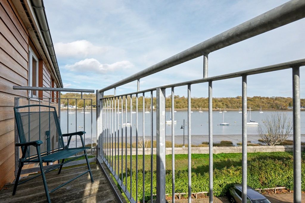 Property photo 2 of 12 4623854