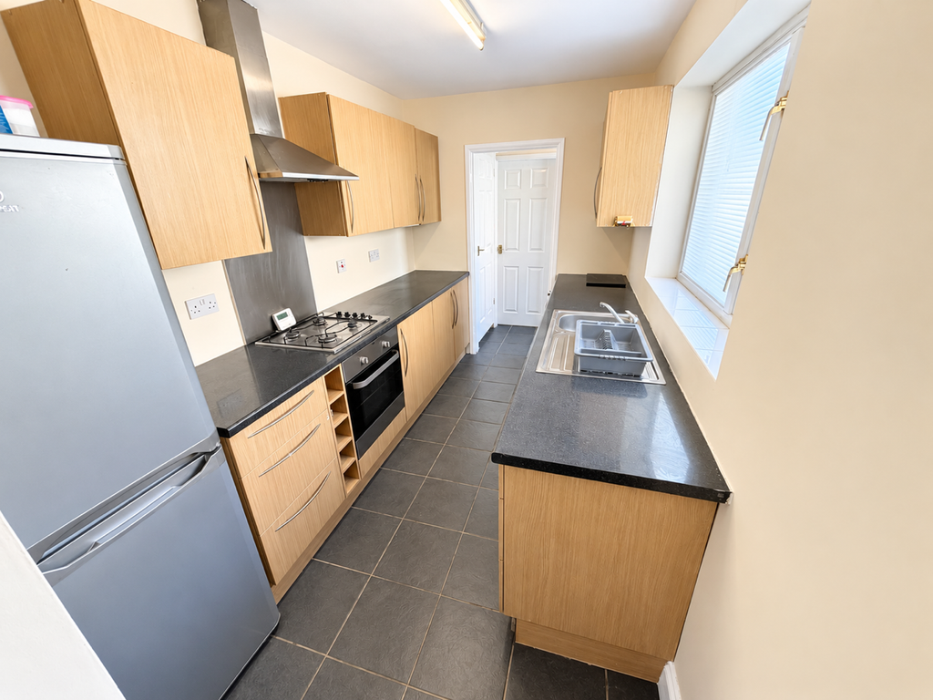 Property photo 3 of 11 50CC4EE7-5394-4503-A8Dd-0033A51B66A7