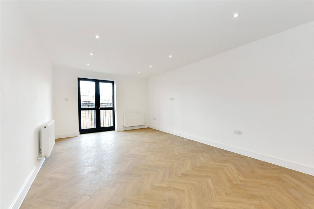 Property photo 2 of 11 Picture No. 06