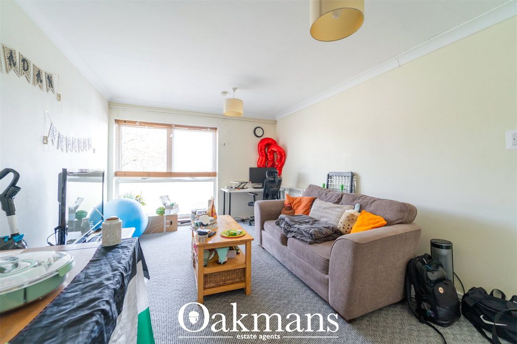 Property photo 3 of 21 Picture No. 12