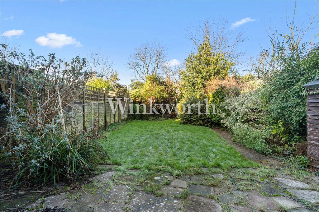 Property photo 3 of 9 Picture No. 20