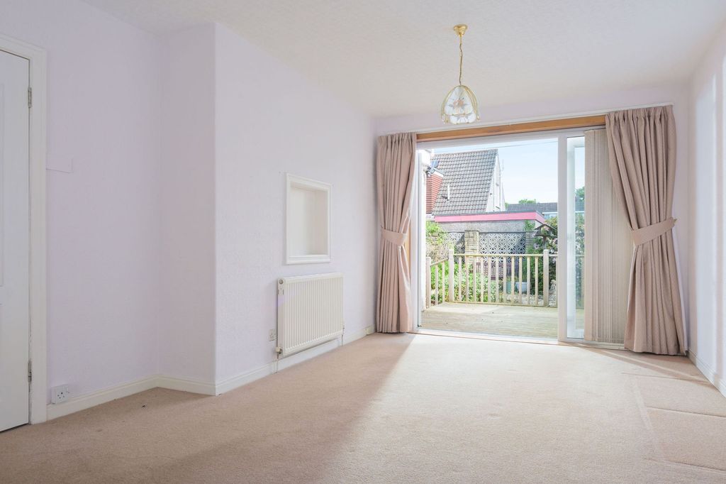 Property photo 3 of 36