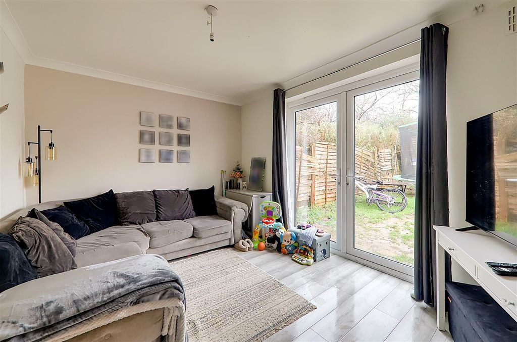 Property photo 2 of 8 Img_5311-Img_5313.Jpg