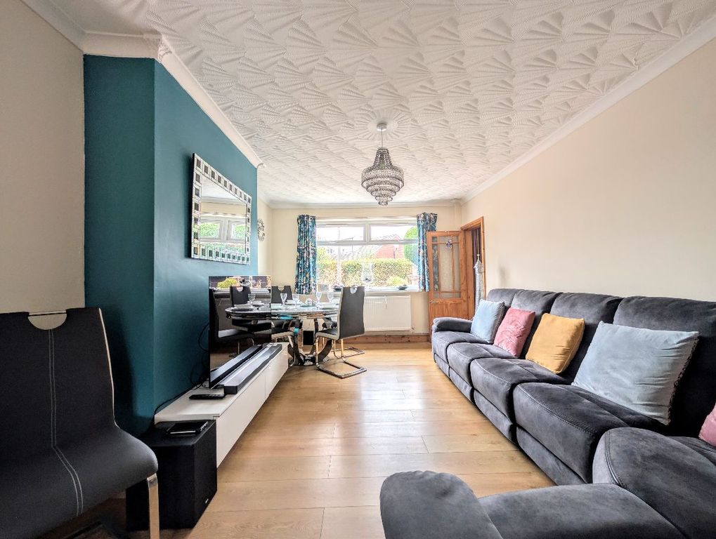 Property photo 2 of 25