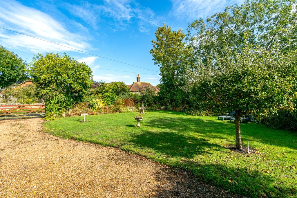 Property photo 2 of 29 Picture No. 30