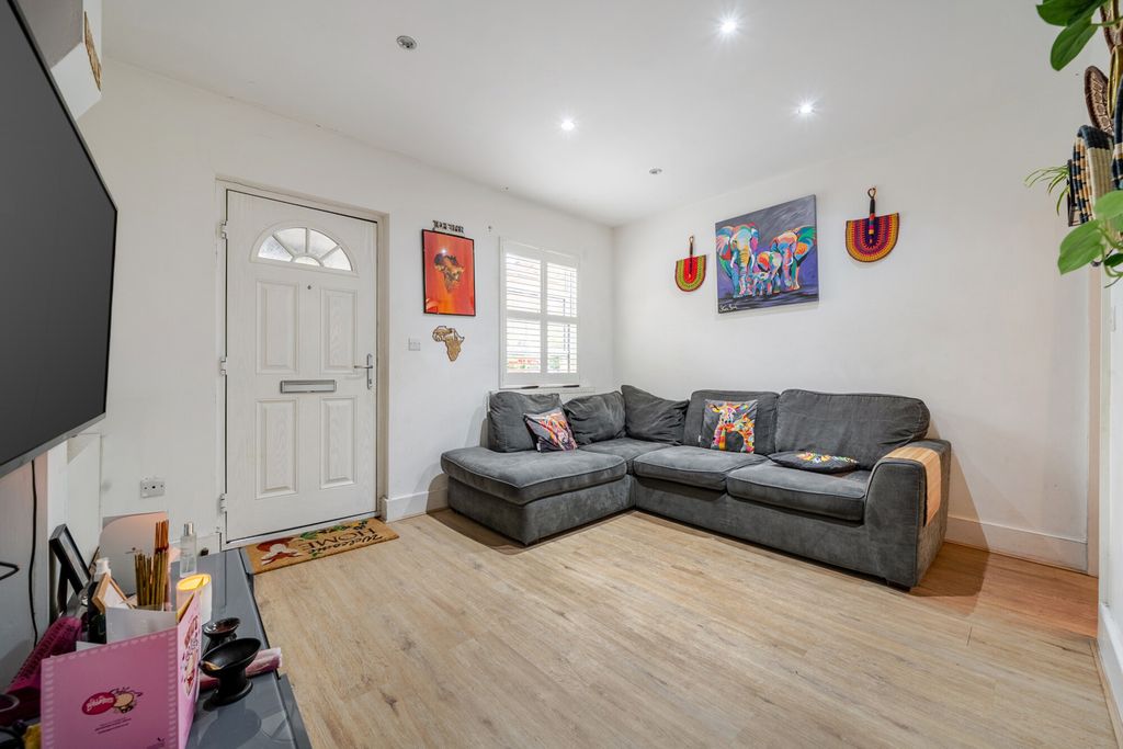 Property photo 2 of 17 1534911-7-1A134Bc...
