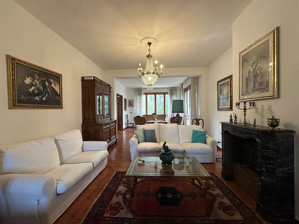 Property photo 1 of 30