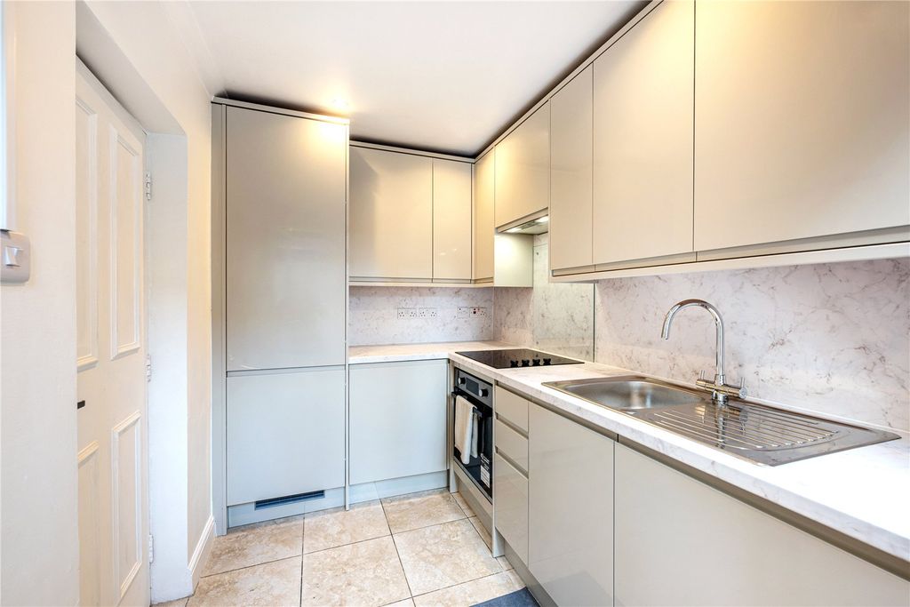 Property photo 3 of 14 Picture No. 17