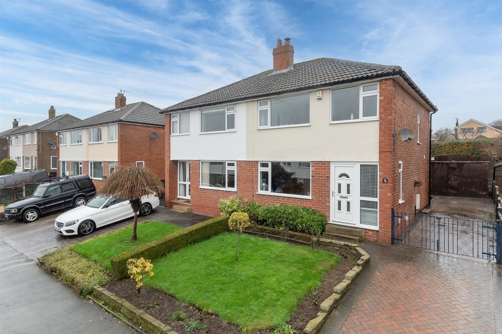 Property photo 1 of 28 Wrenbeck Drive