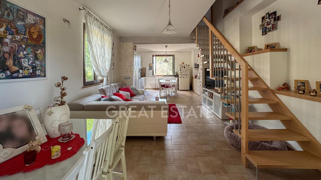 Property photo 2 of 29 Interiors