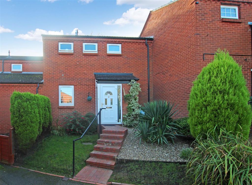 Property photo 1 of 11