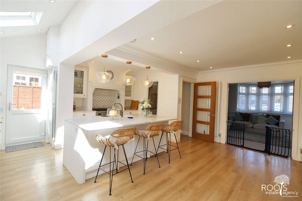 Property photo 3 of 16 Picture No. 08