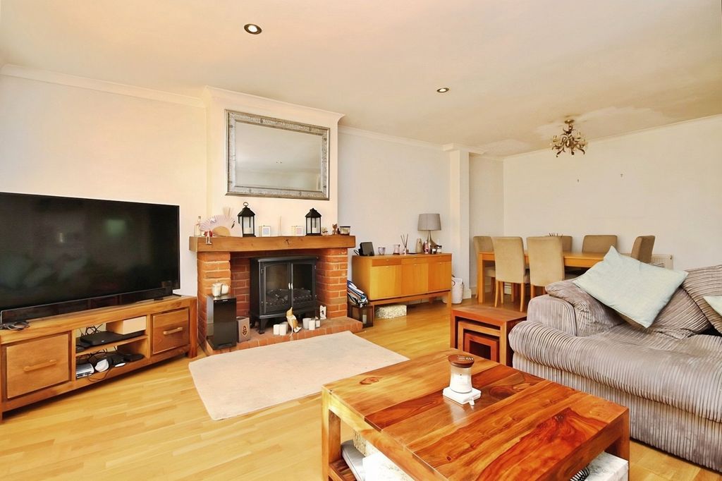 Property photo 2 of 10 Reception Room