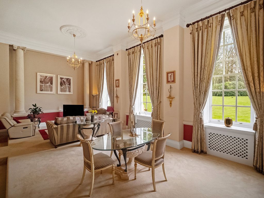 Property photo 3 of 32