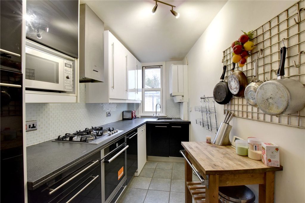 Property photo 3 of 11 Picture No. 14